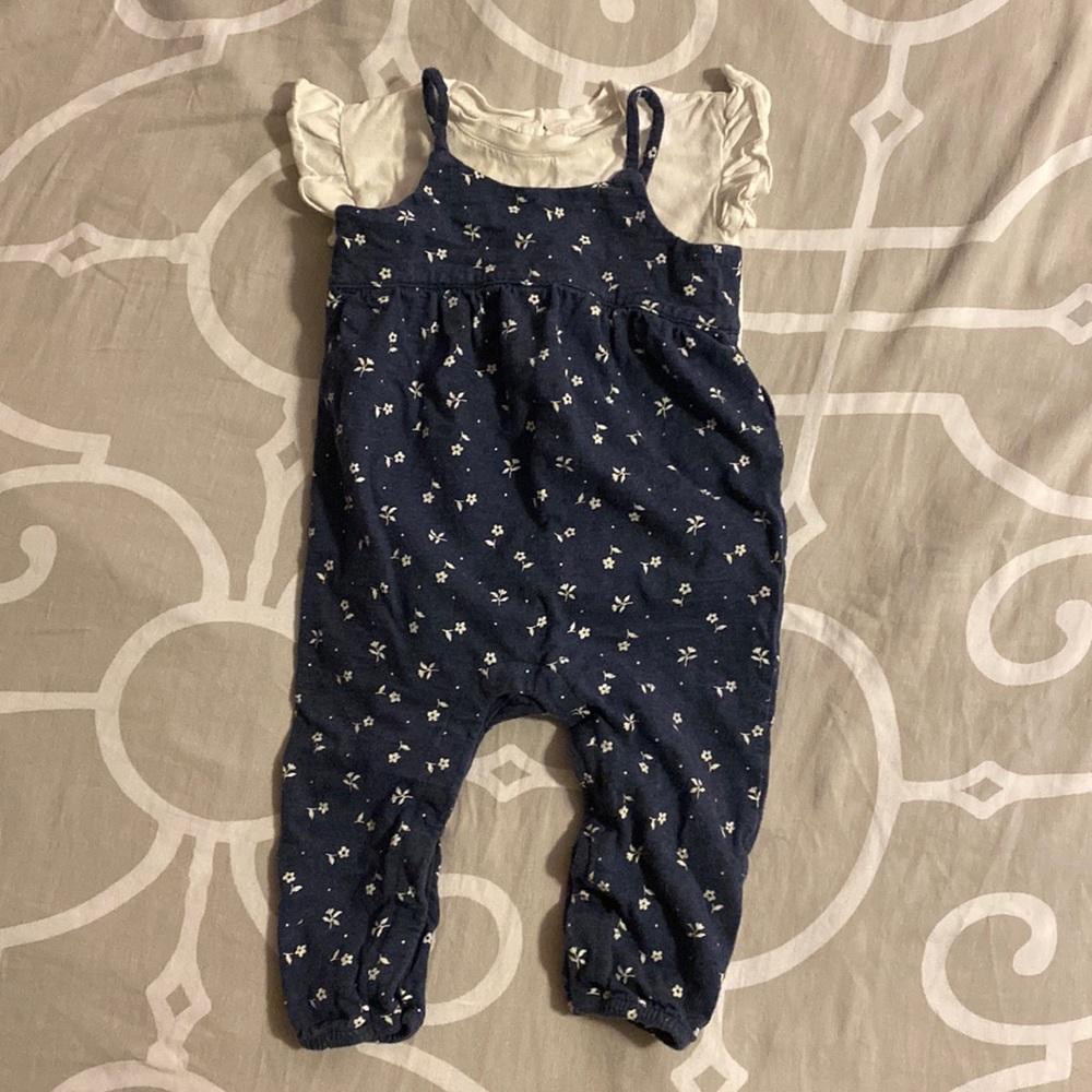 Baby Gap Set - onesie & one piece
